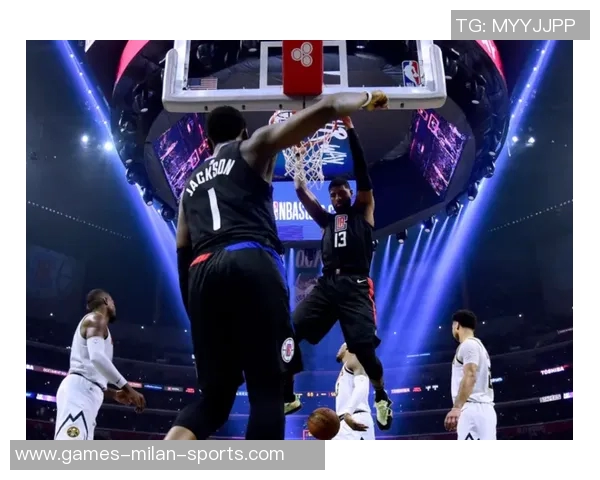 乔治赛季三分表现出色圆满实现生涯最佳命中率记录